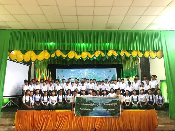 တနင်္သာရီသဘာဝကြိုးဝိုင်းစီမံကိန်းမှ ၁၇-၆-၂၀၂၅ ရက်နေ့ (အင်္ဂါနေ့)၊ နံနက် (၁၀:၀၀) နာရီအချိန်တွင် တနင်္သာရီတိုင်းဒေသကြီး၊ ထားဝယ်ခရိုင်၊ ရေဖြူမြို့နယ်၊ ကလိန်အောင်မြို့၊ အခြေခံပညာအထက်တန်းကျောင်း၊ ပညာရတနာခန်းမ၌ “ဇီဝမျိုးစုံမျိုးကွဲနှင့် သဘာဝပတ်ဝန်းကျင် ထိန်းသိမ်းရေး အသိပညာပေးဟောပြောပွဲ” ကျင်းပပြုလုပ်ခဲ့ပါသည်။ 